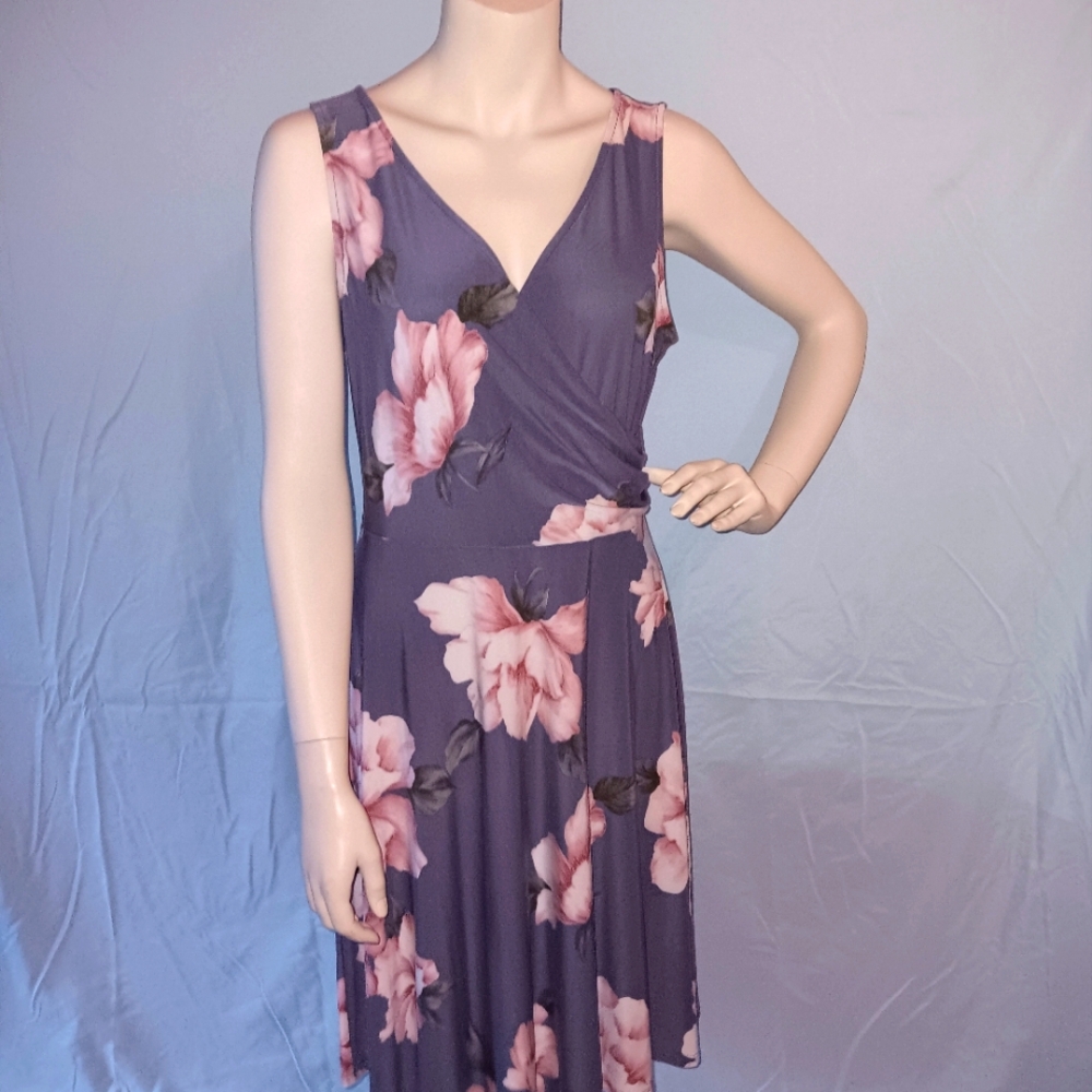 Floral Sleeveless Dress in Grey and Pink